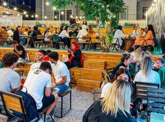 ESKİ KAFALI KAHVECİ