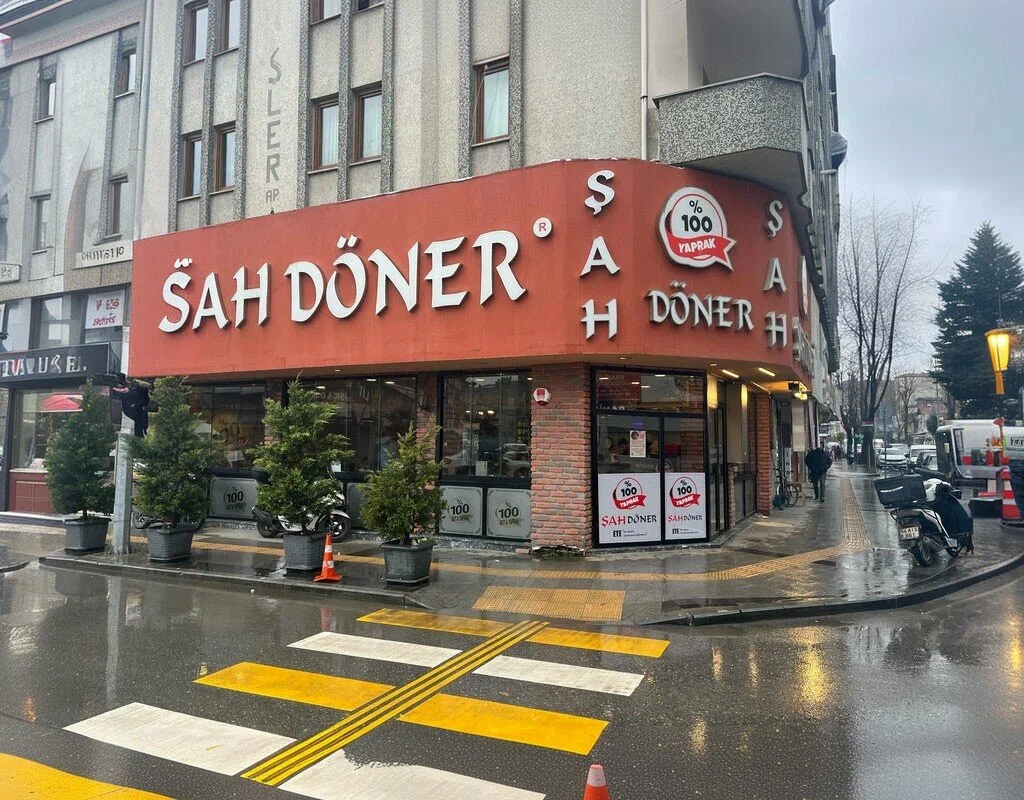 Şah Döner